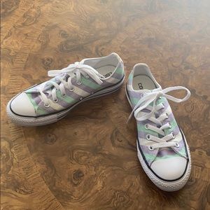 mint green converse shoes
